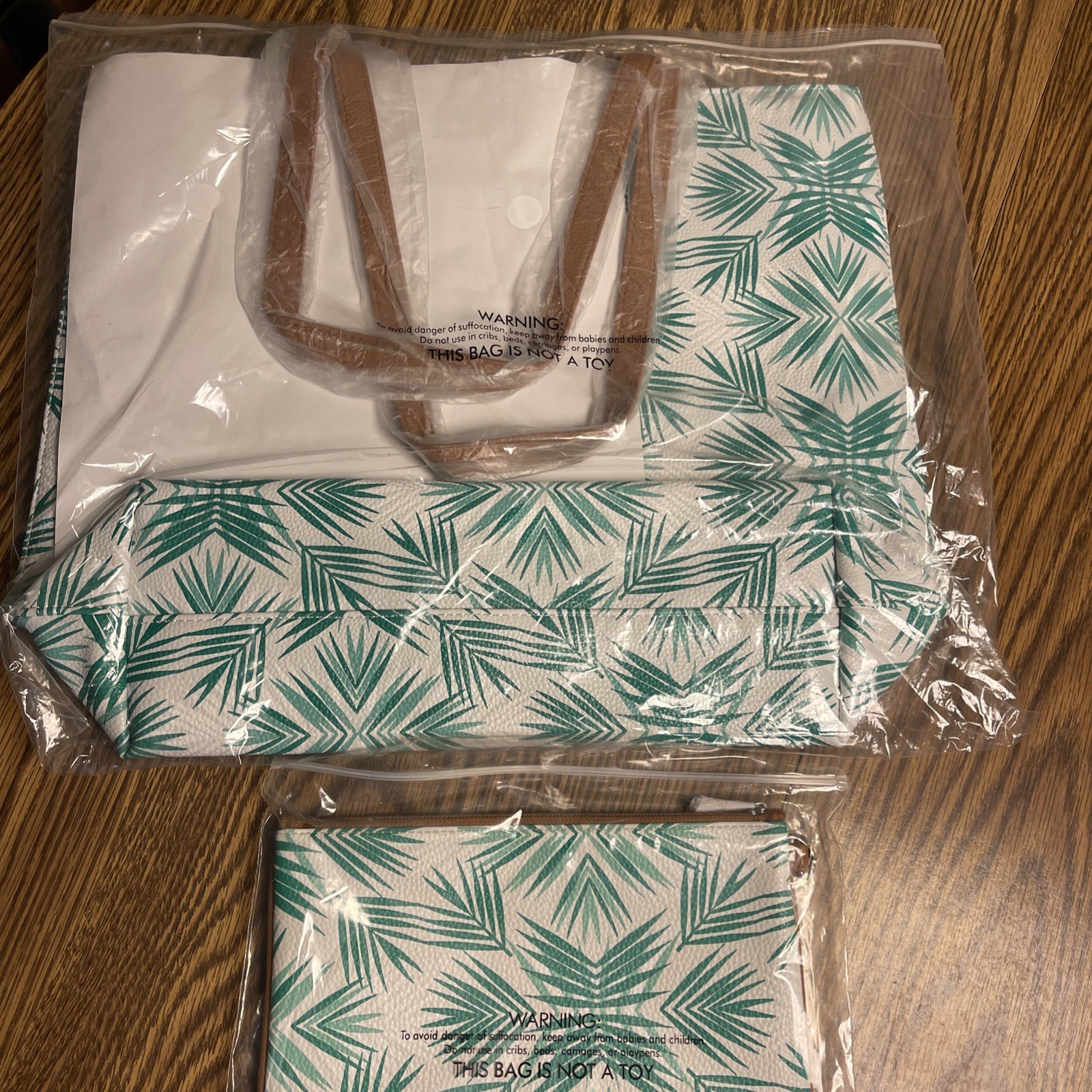 NEW Thirty One Around Town City Tote and Rubie Mini. Palm Pebble Pattern