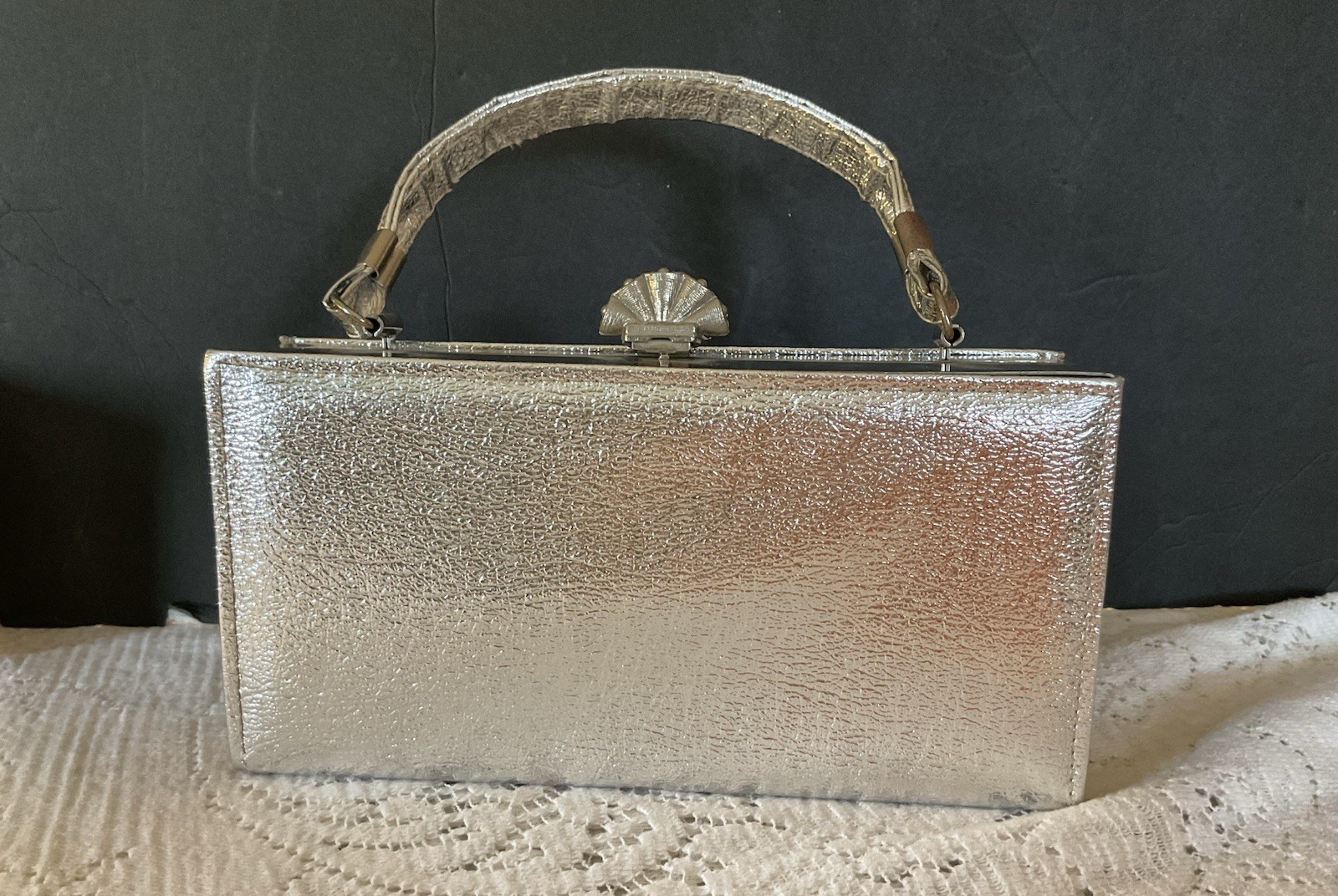 Vintage 60s Silver Metal Metallic Faux Leather Box Clutch Purse Single Handle