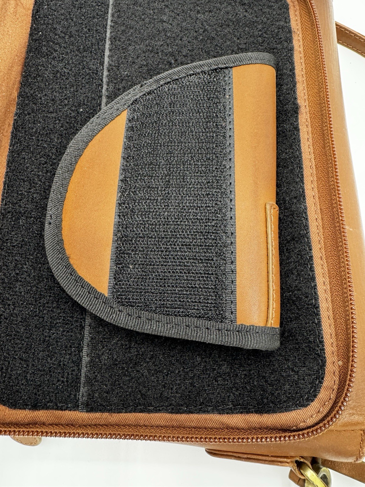 Smith & Wesson Cross Body Bag CCW Concealed Carry Purse Brown