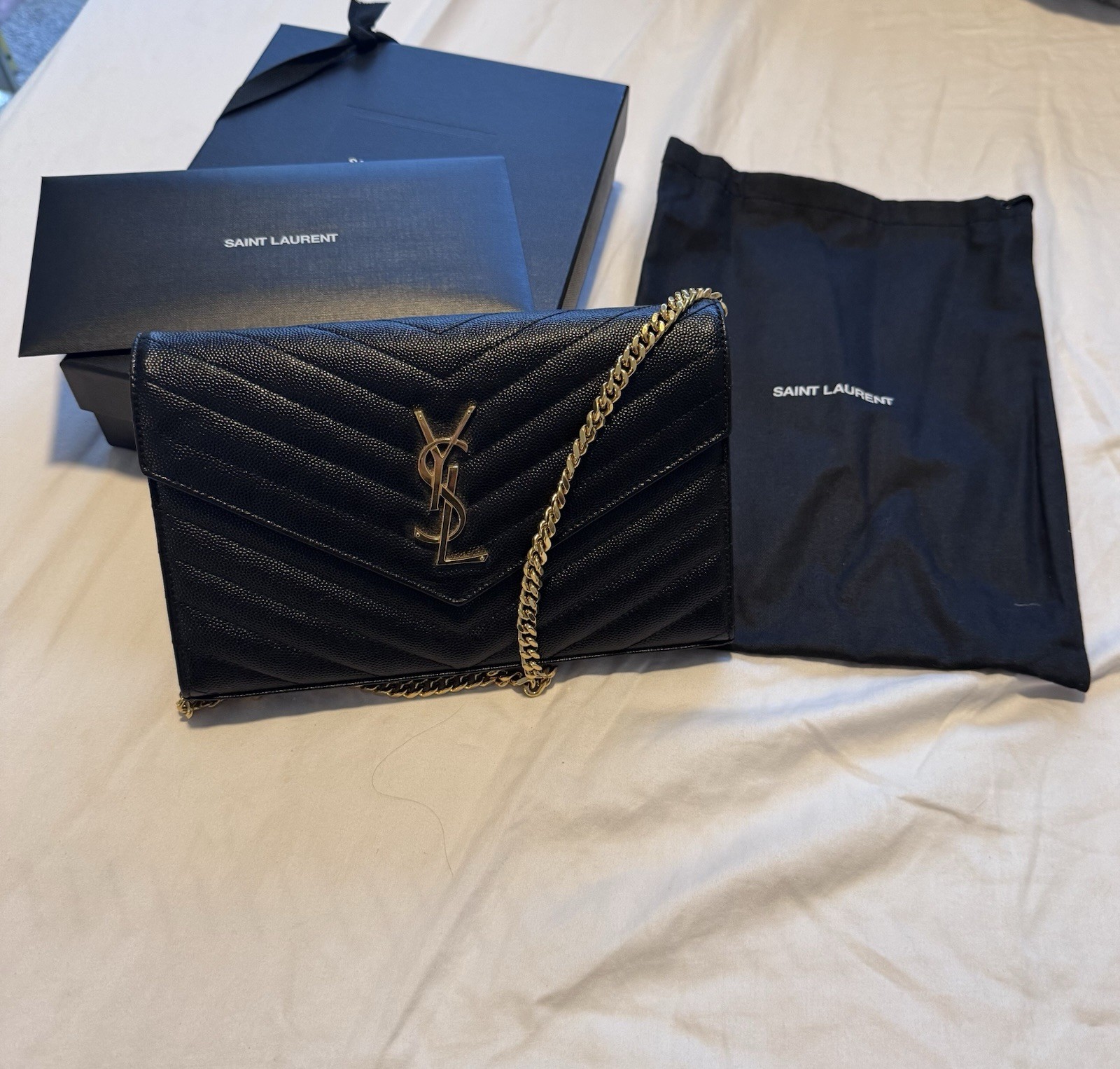 *NWT*Saint Laurent Monogram Cassandre Chain in Grain De Poudre Leather Crossbody
