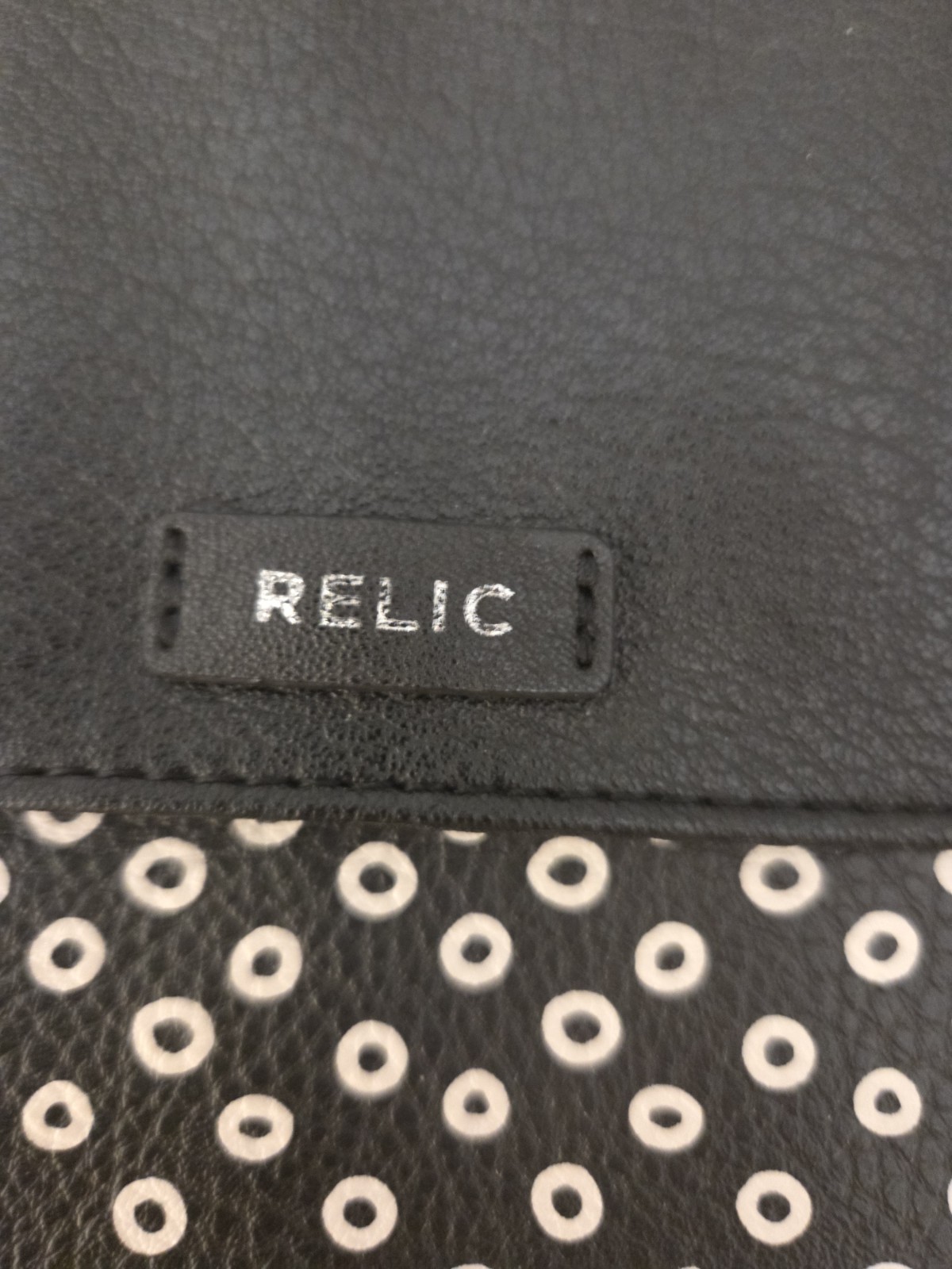 Relic Black & Ivory Spotted Faux Leather Crossbody Bag 7.25″ x 5.25″