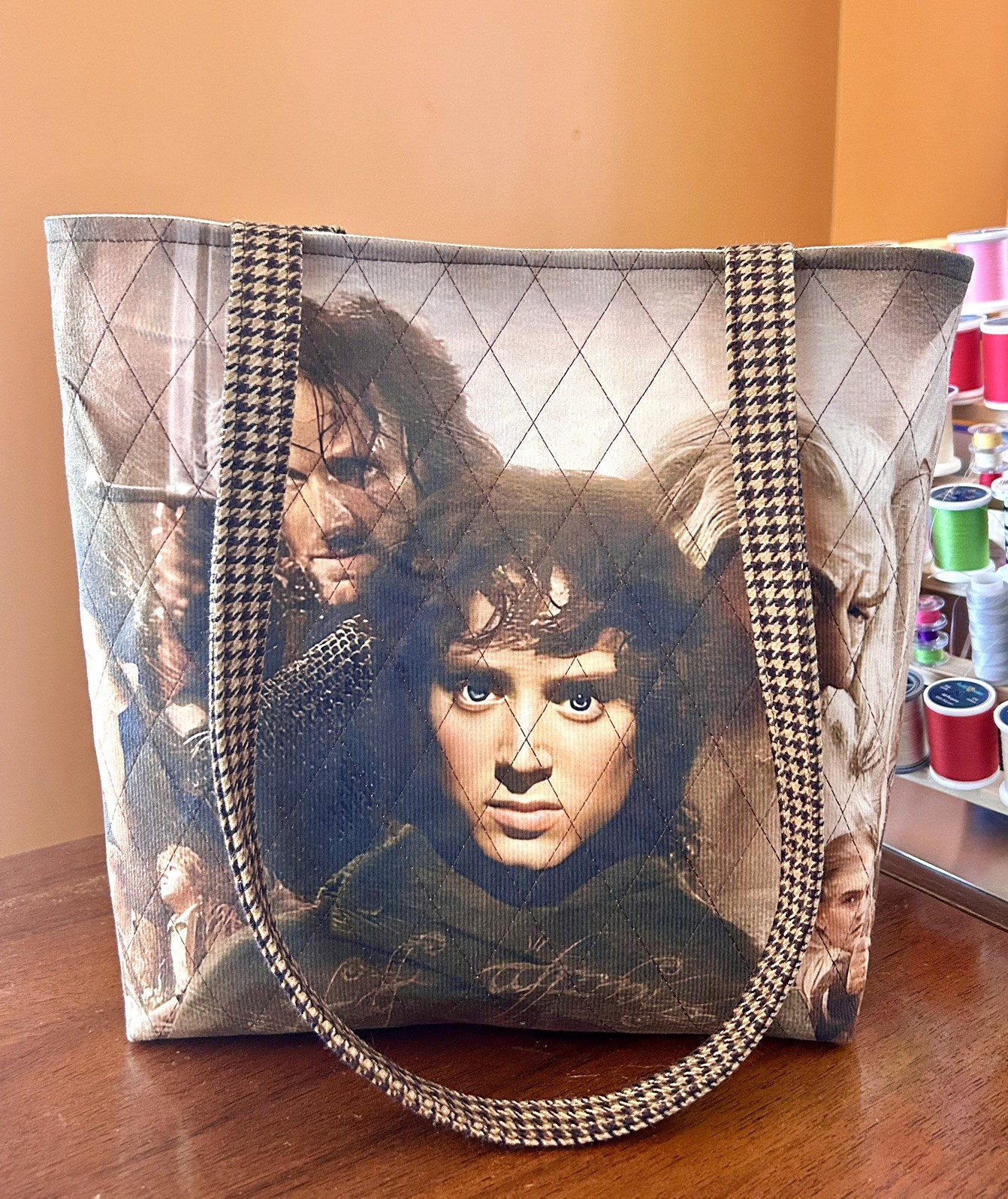Handmade Quilted Lord of the Rings 11.5×13.5” Purse Magnetic Snap int pockets