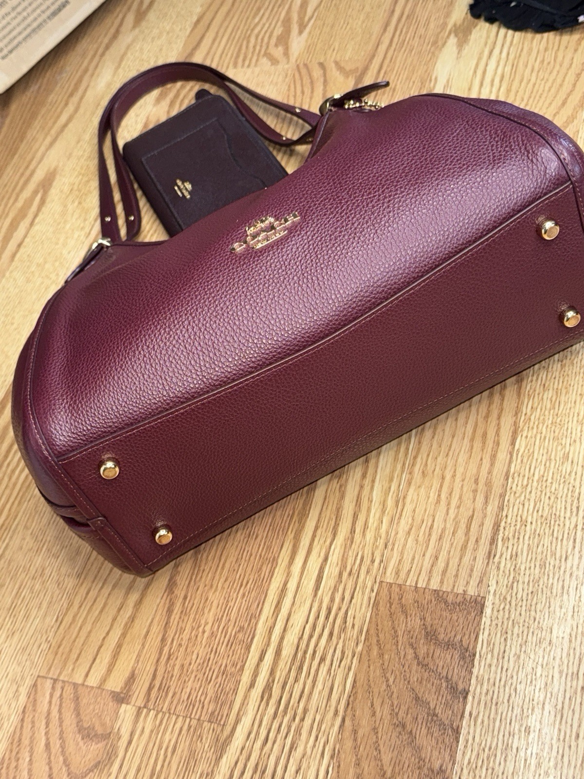 Coach Burgundy Medium Crescent Erin Shoulder Bag Zip Pockets Gold w/ Wallet