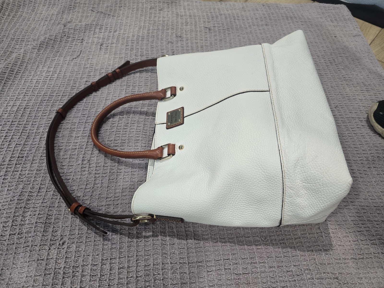 Dooney & Bourke Chelsea Shopper White Pebbled Leather Tote Shoulder Bag Large