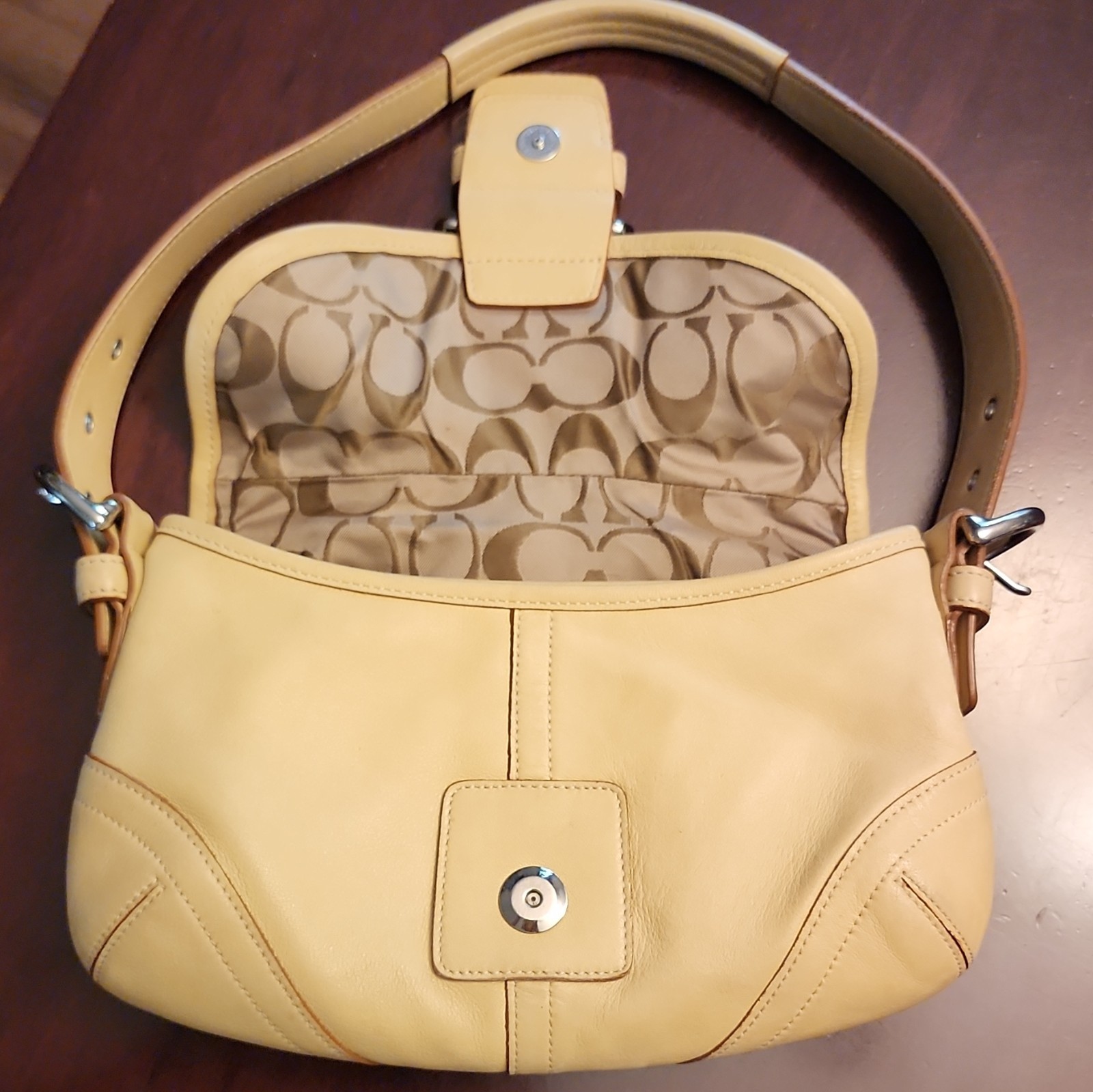 Coach Vintage Tan Soho Leather w/Buckles Shoulder Bag Y2K