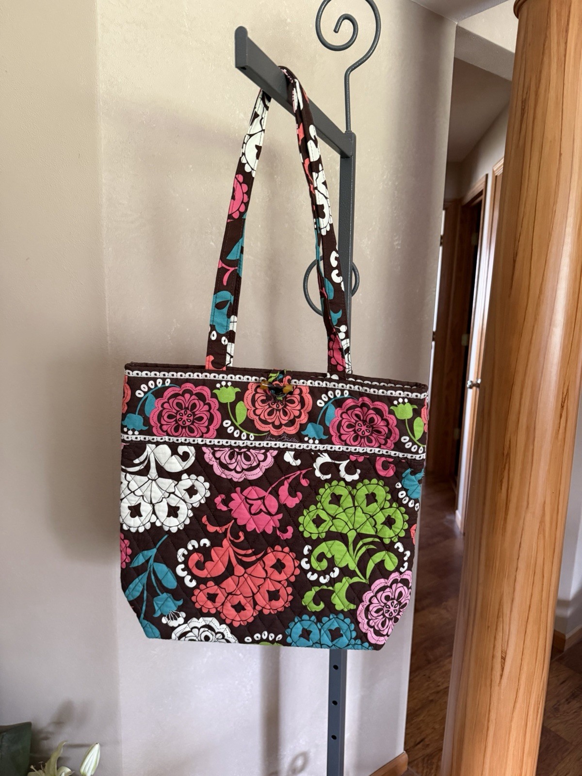 Vera Bradley Lola Tote VGUC! 13 1/2″ (25″ w/handles) x 14 1/2″ x 4″