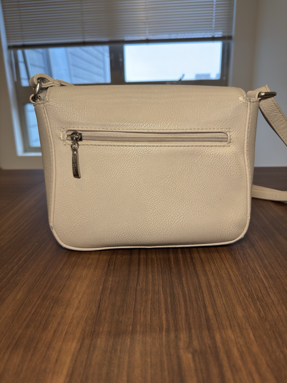 Women’s Genuine Leather Shoulder Beige Bag Neutral Color Purse Pre-Owned