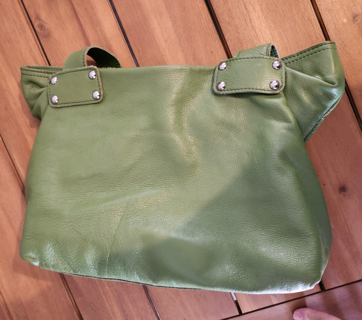 Innue Leather Shoulder Handbag Light Green In Excellent Condition 11 X 15″