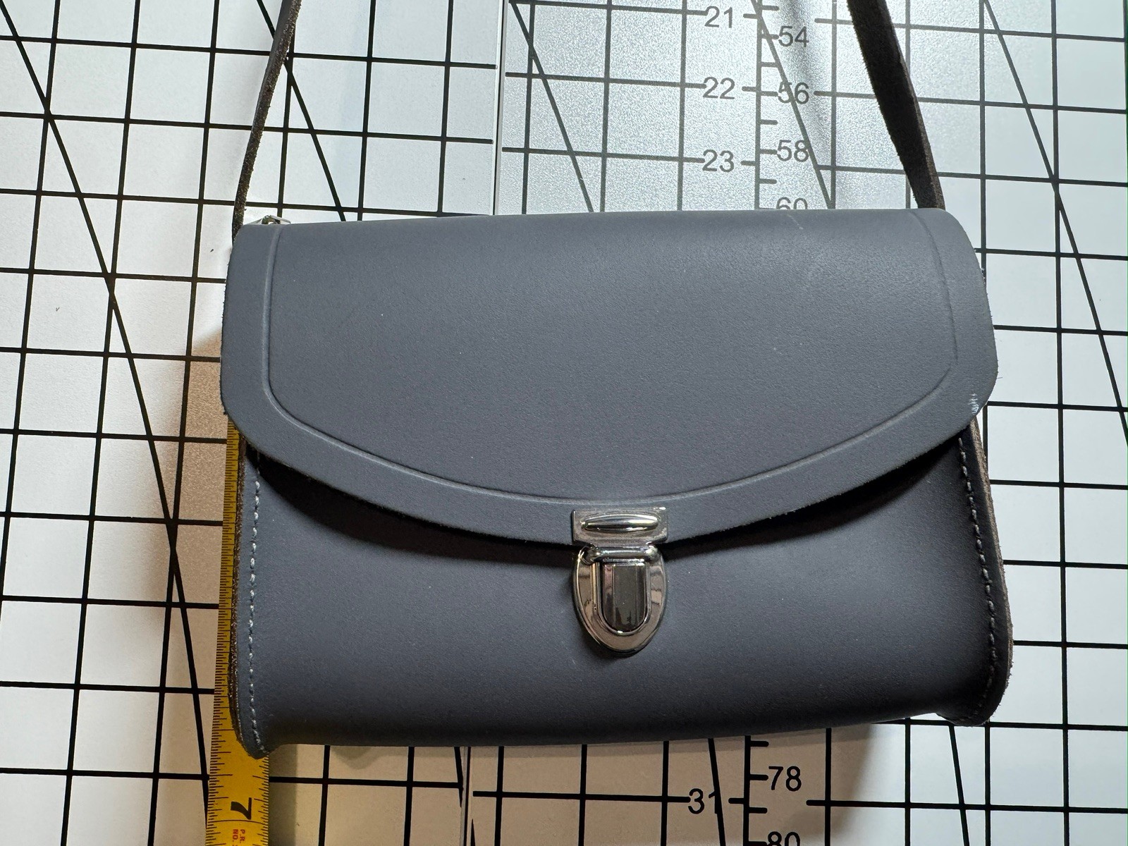 THE CAMBRIDGE SATCHEL CO. Small Gray Leather Durable Mini Crossbody 5×7