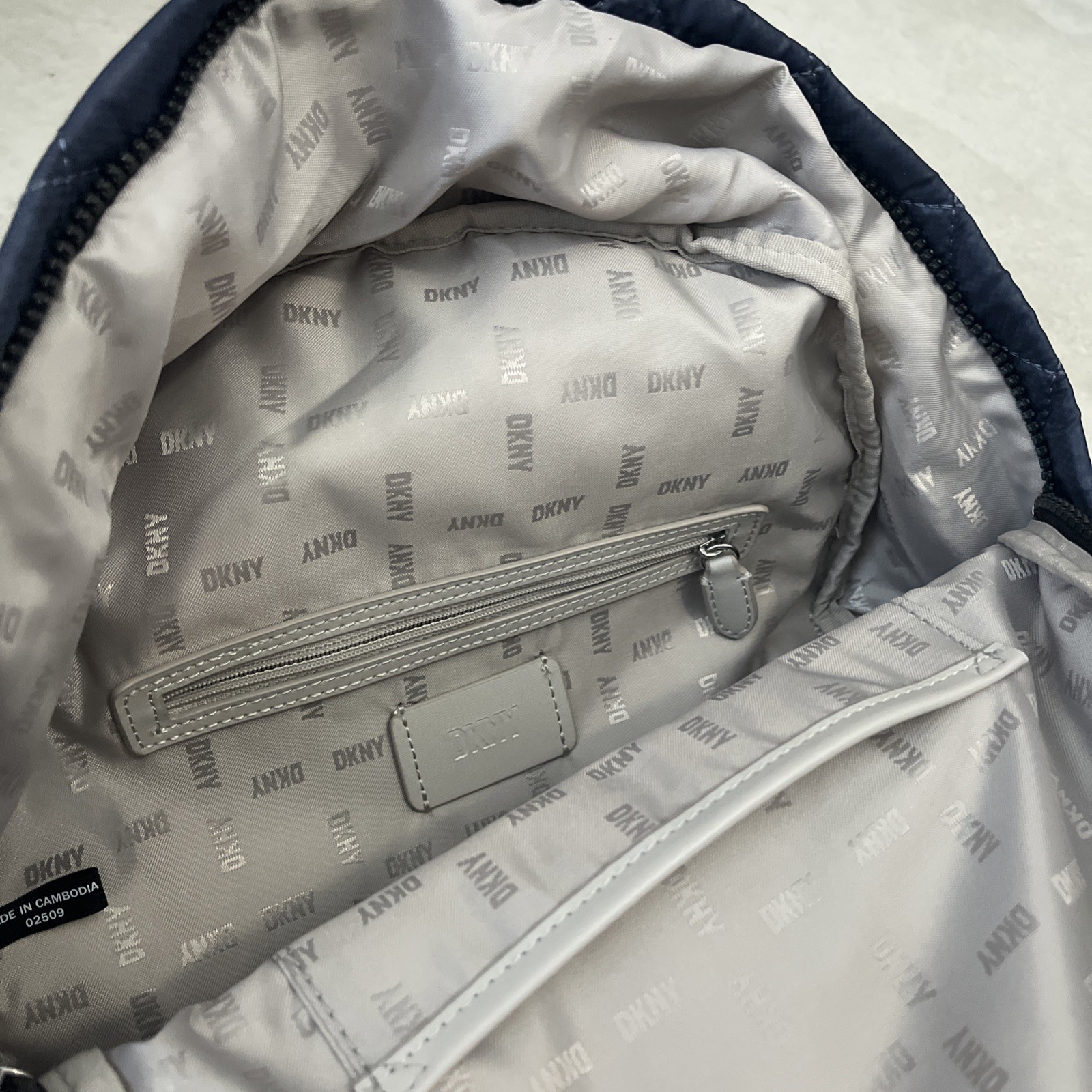 DKNY Womans Maya Quilted Backpack Dark Blue Large Full Zip Pockets