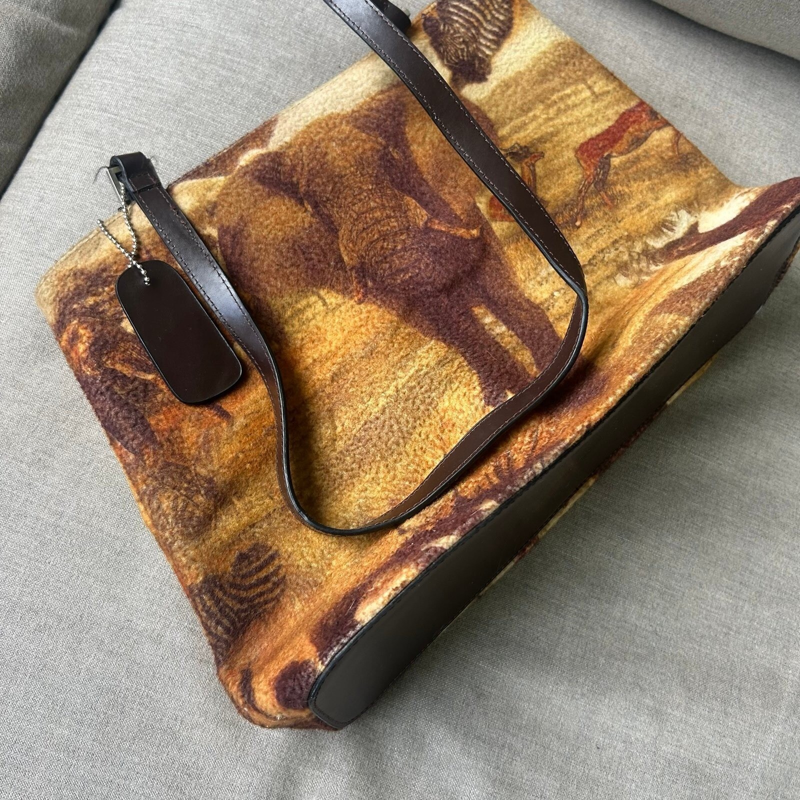 Retro Safari Animal printed shoulder bag, unbranded, rare, felted