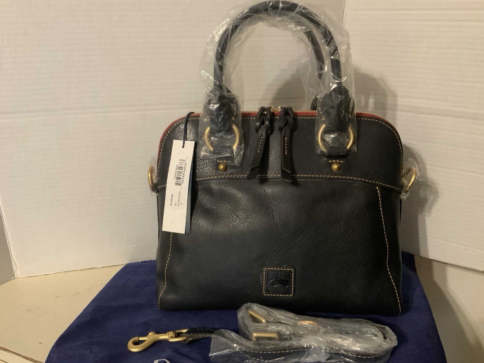 NWT Dooney & Bourke – Florentine Leather Cameron Crossbody in Navy Blue