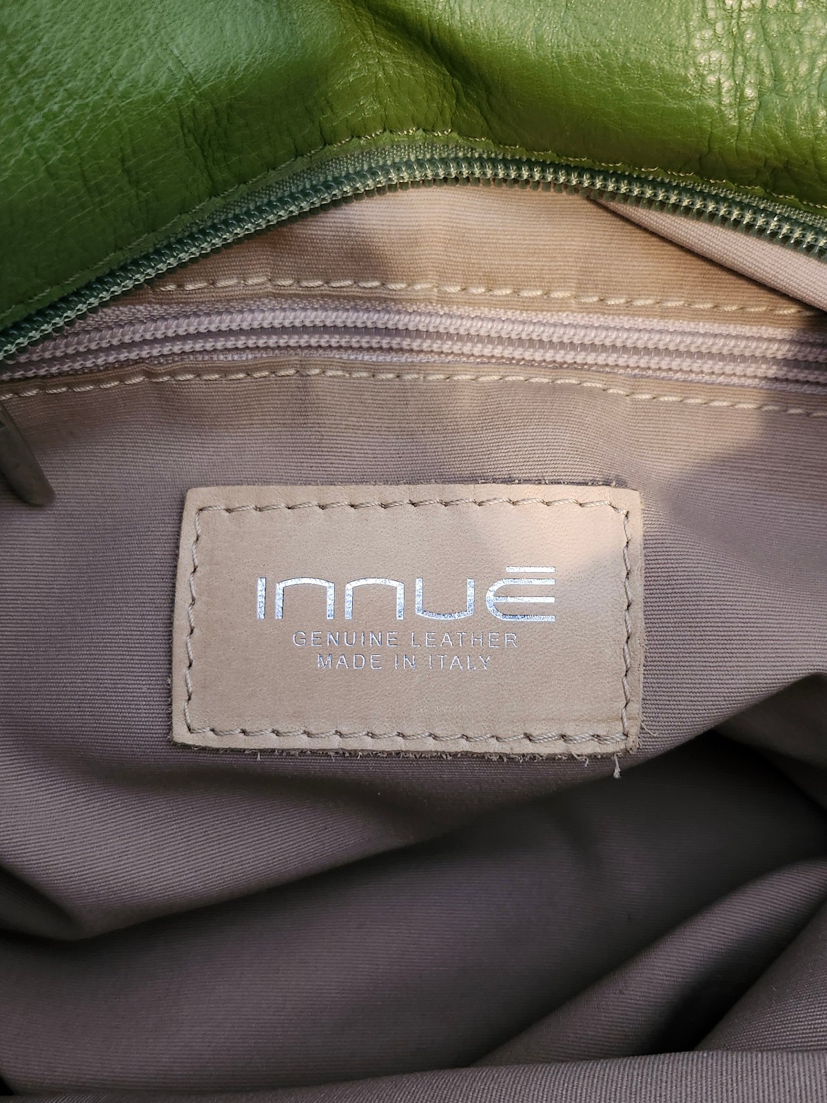 Innue Leather Shoulder Handbag Light Green In Excellent Condition 11 X 15″