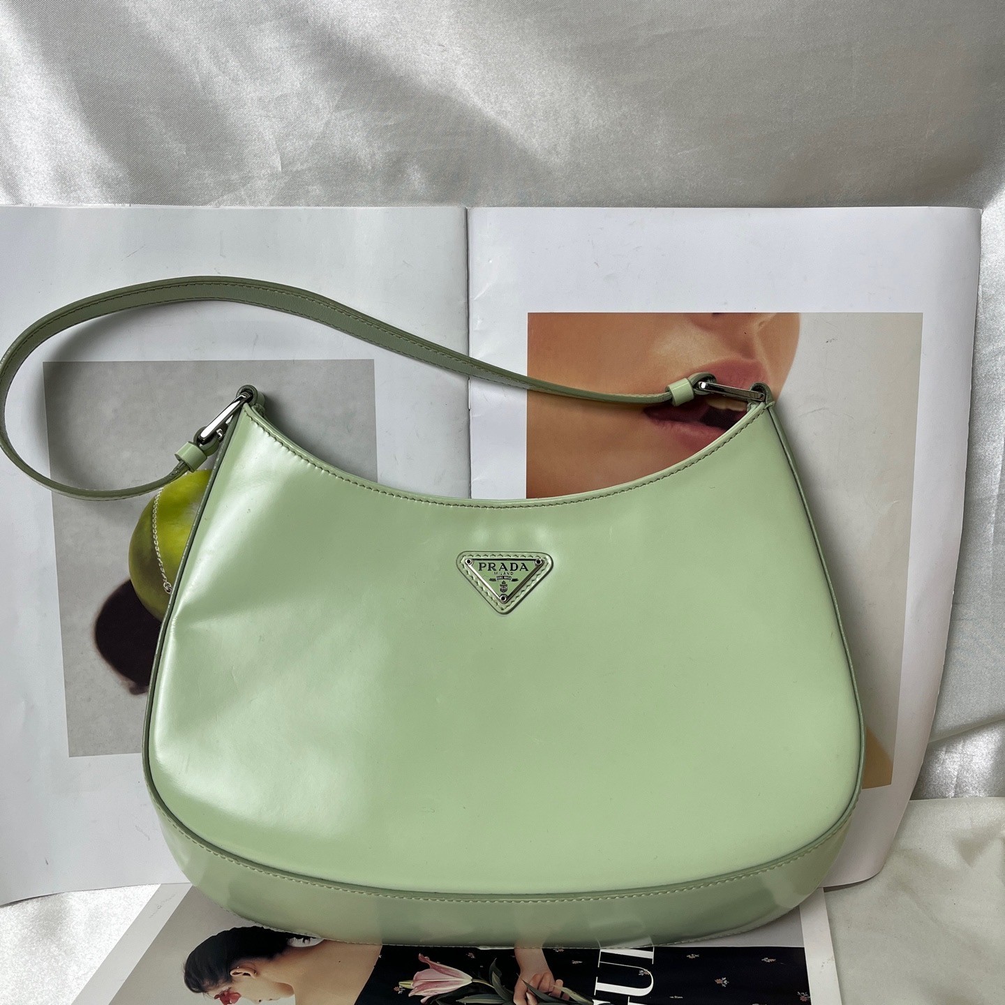 Prada Cleo Mint Green Underarm Bag （25×5×15）cm