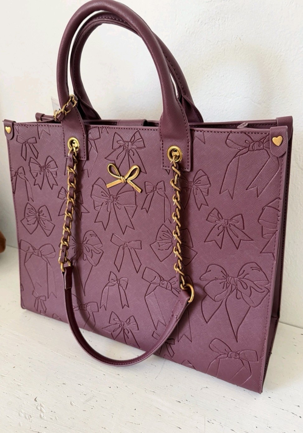 BETSEY JOHNSON BOW LARGE EMBOSSED CHERRY TOTE BAG GOLD HARDWARE NWT RTL $128