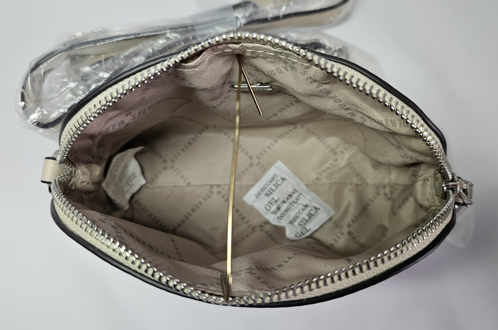 Steve Madden Women’s Rhinestone Studded Crossbody Shoulder Bag Beige 8” New