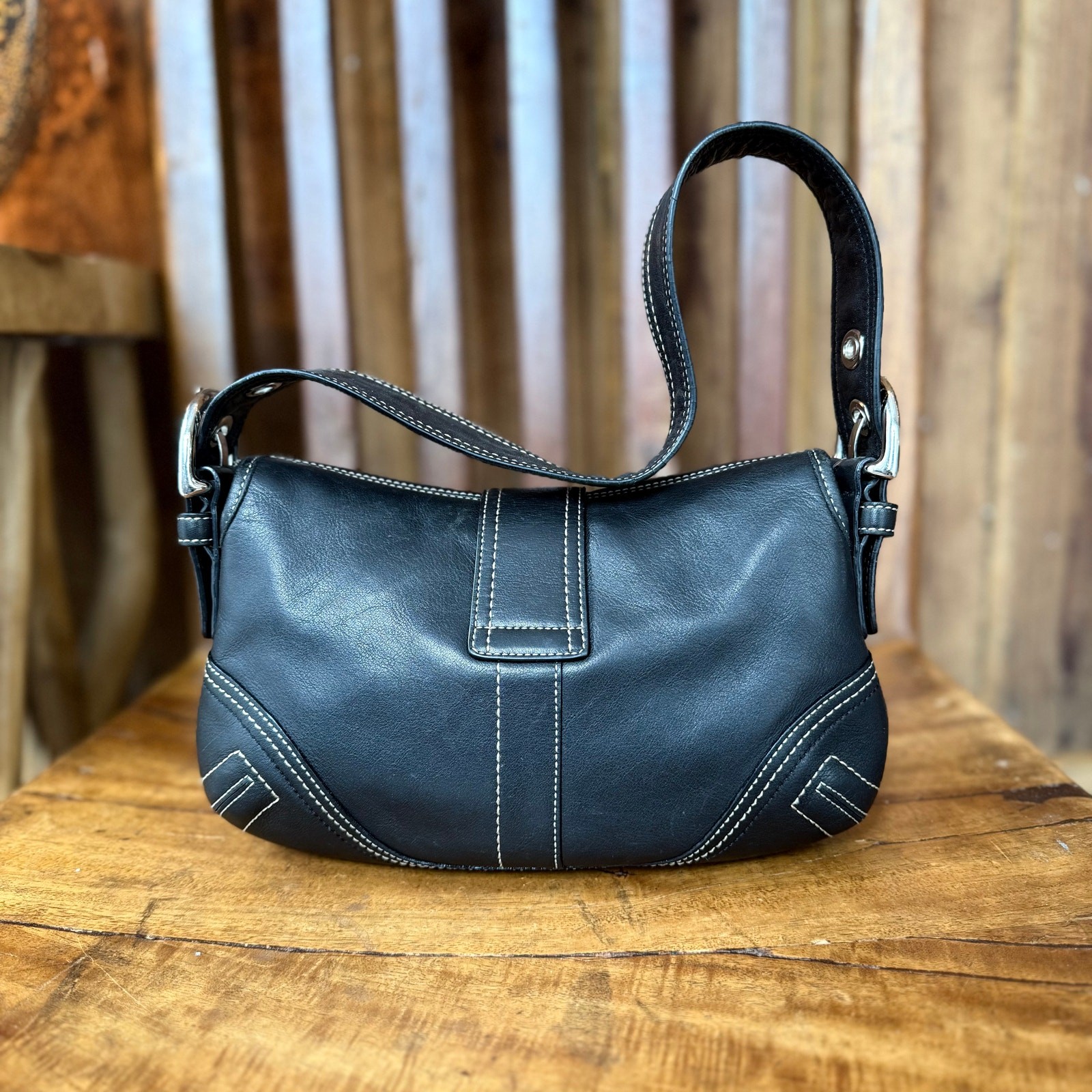 Coach Soho Black Leather Buckle Flap Shoulder Bag Contrast Stitch Y2K F10188
