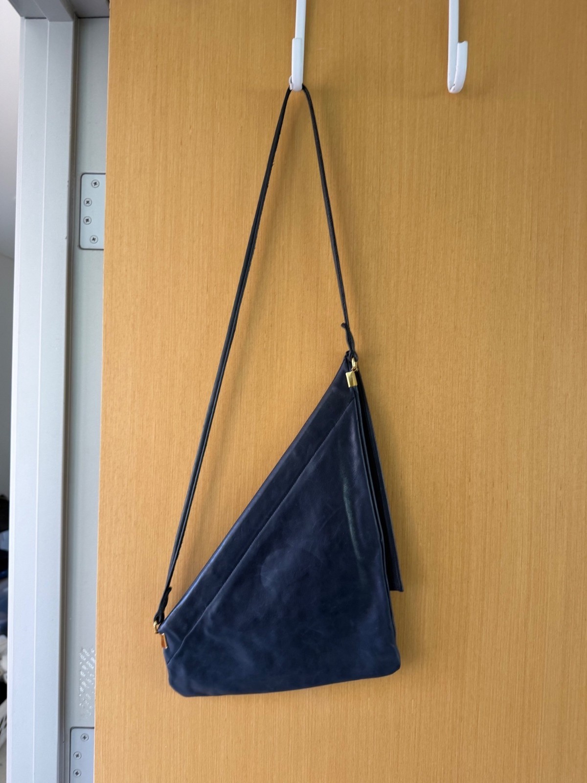 Sudhaus Vintage Crossbody Bag Triangle-inspired Blue Avant Garde Leather Handbag