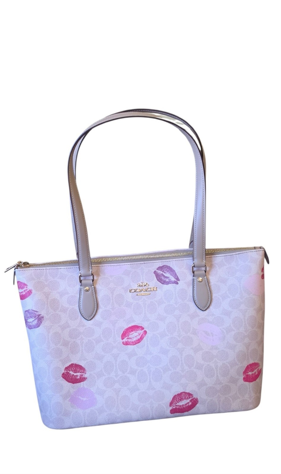 Coach Gallery Tote Signature Canvas with Lip Print Large Shoulder Bag ,Rare
