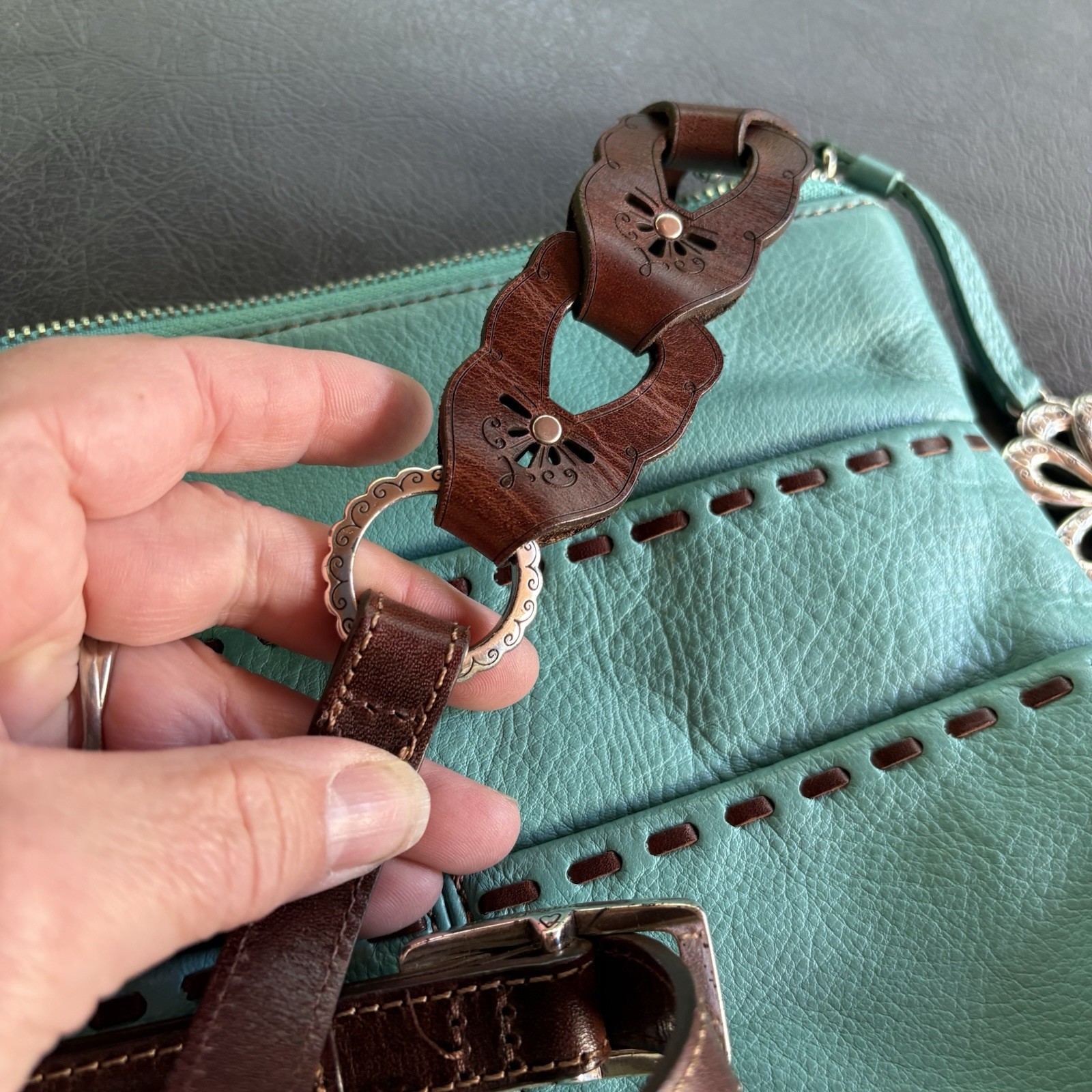 BRIGHTON KODA COLLECTION Teal LEATHER CROSSBODY MESSENGER BAG Heart L896041