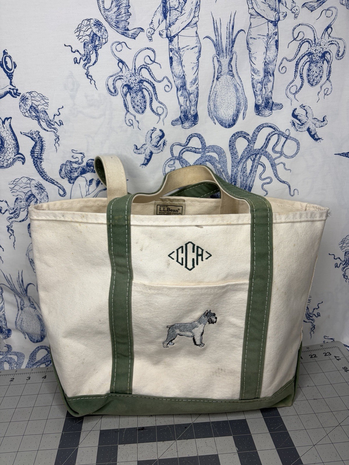 L.L.Bean Boat and Tote 13in Wide greenTote Bag Embroidered Scotty Dog