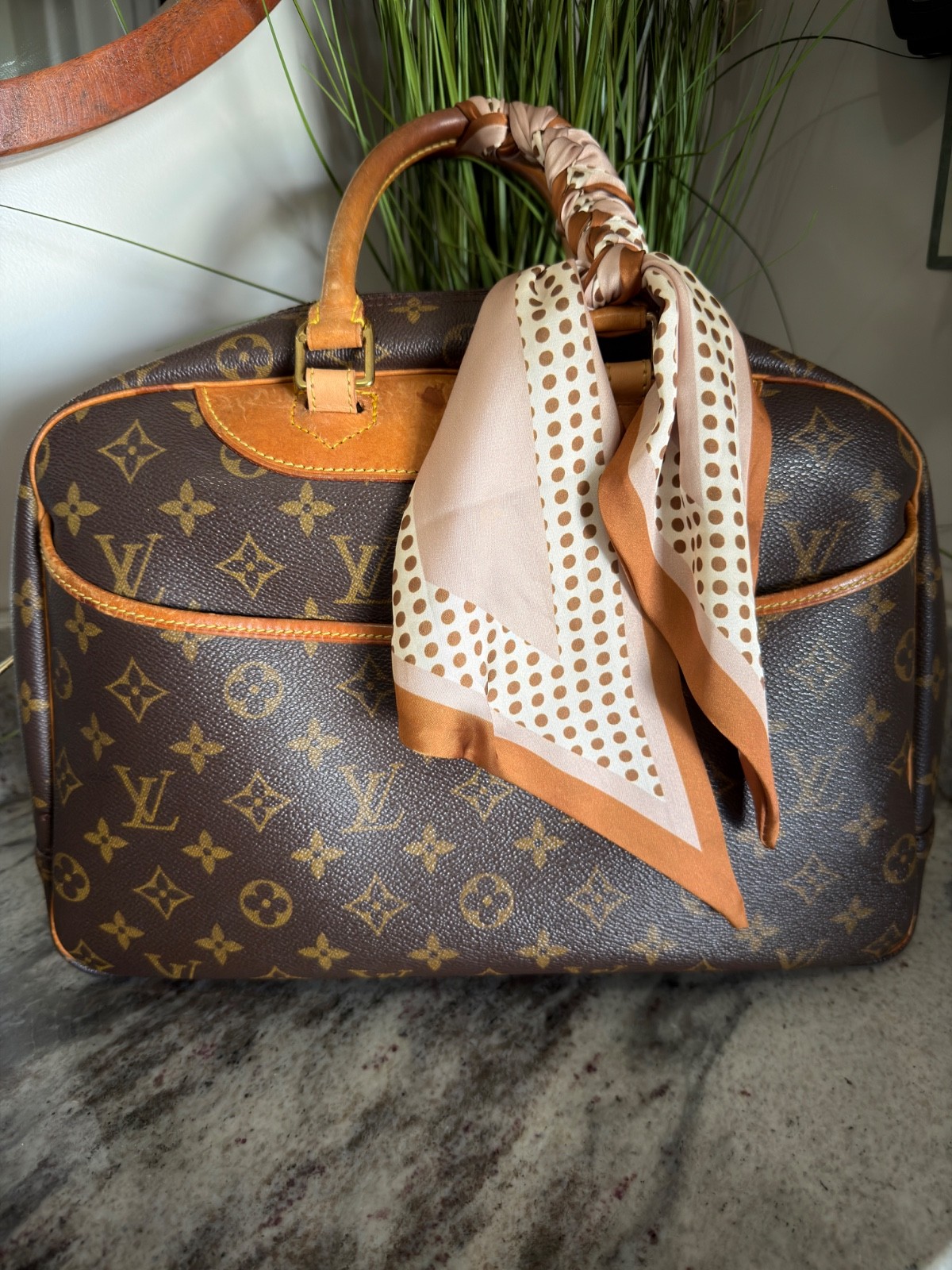 Louis Vuitton Deauville Monogram Handbag Cosmetic Travel Bag Business Top Handle