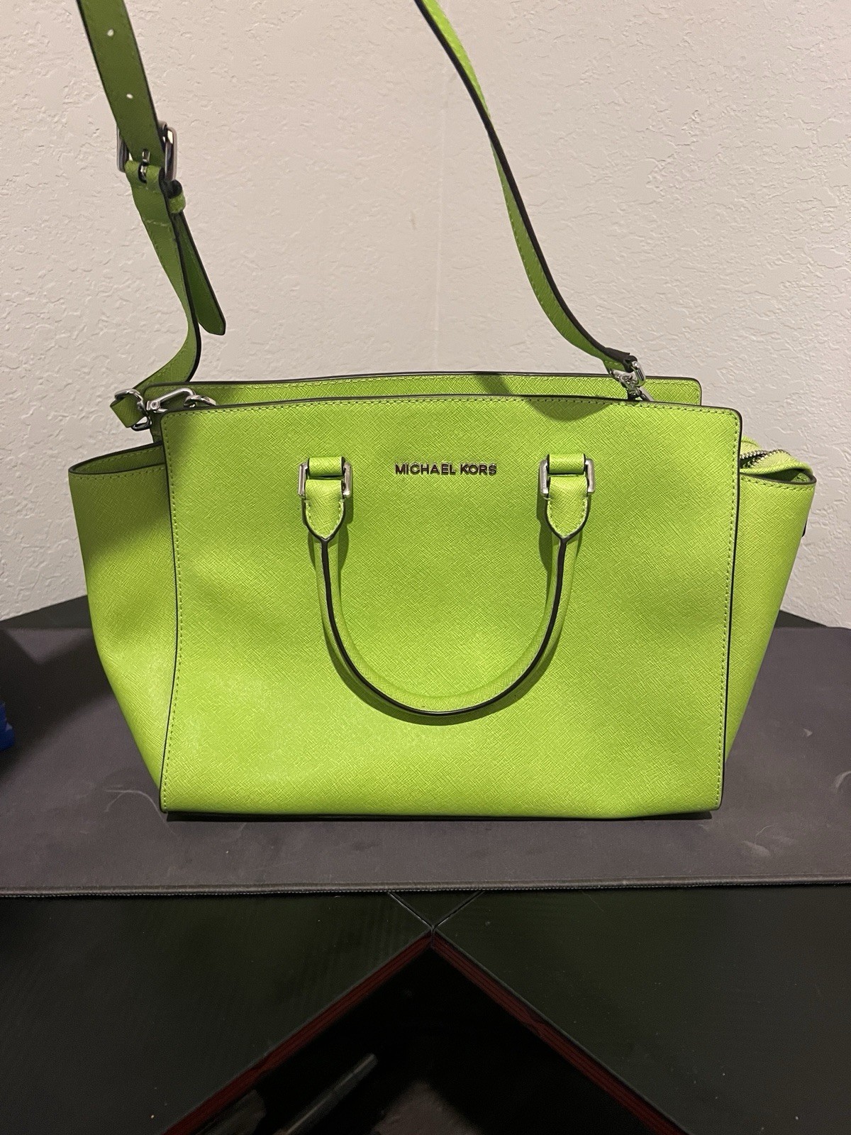 Michael Kors Selma Pear