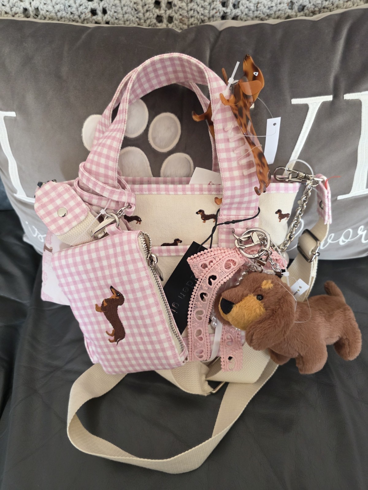 Madden Girl Dachshund Gingham Tote Bag Zip Lined Bag Charm Bow Chain Dixie NWT
