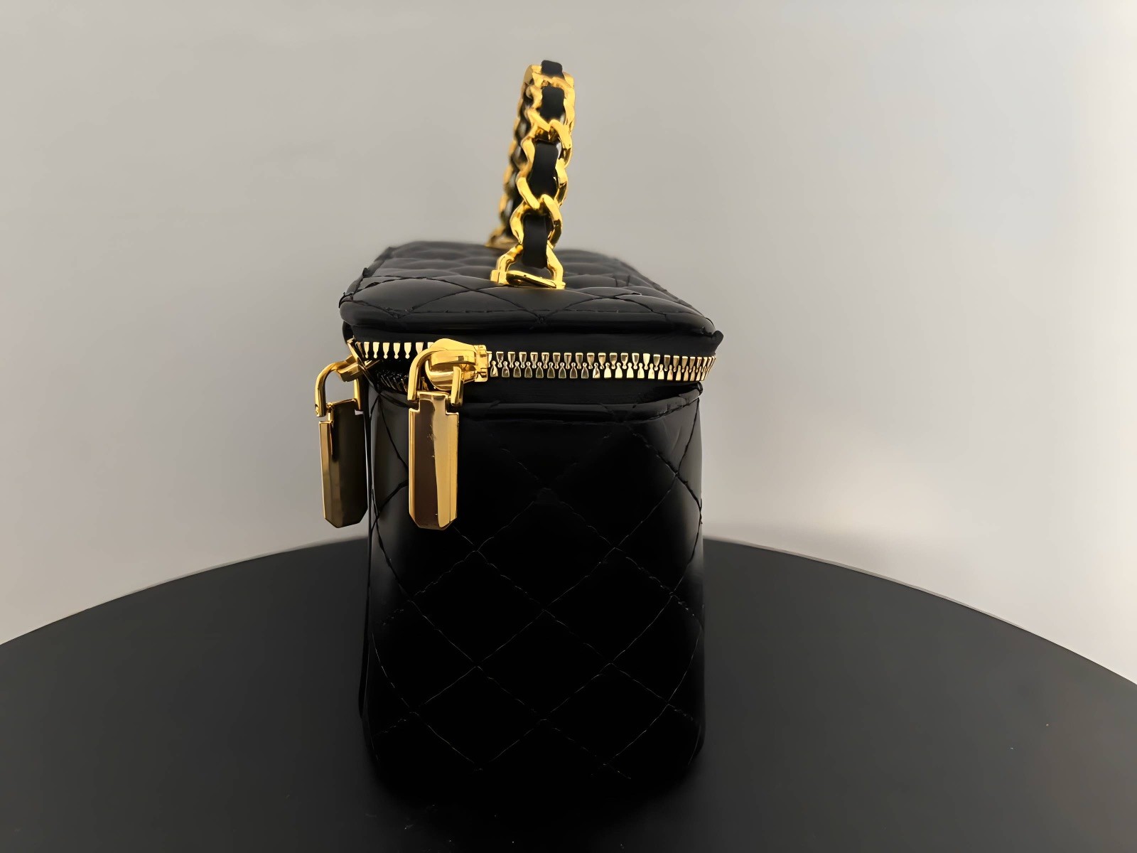 Chanel Vanity Case Black Quilted Leather Bag Gold Details Vintage Stylish
