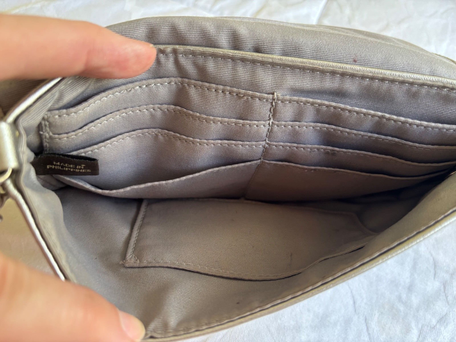 Coach Ashley Large Wristlet Clutch Metallic Silver Pleated Leather 9” x 5”