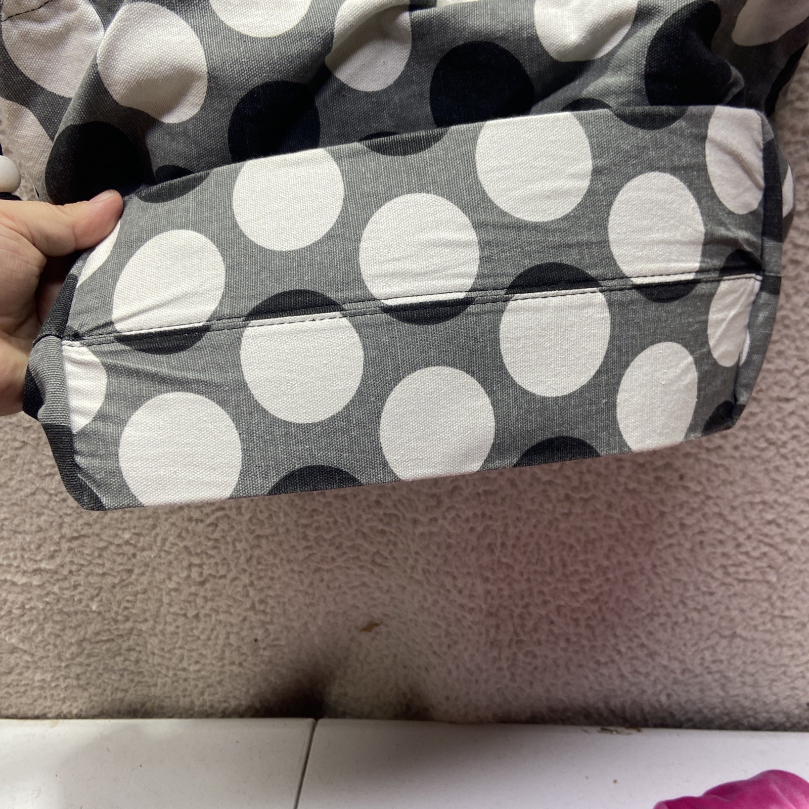 Thirty-One Around Town Tote in Gray/white/Black. Tiffany