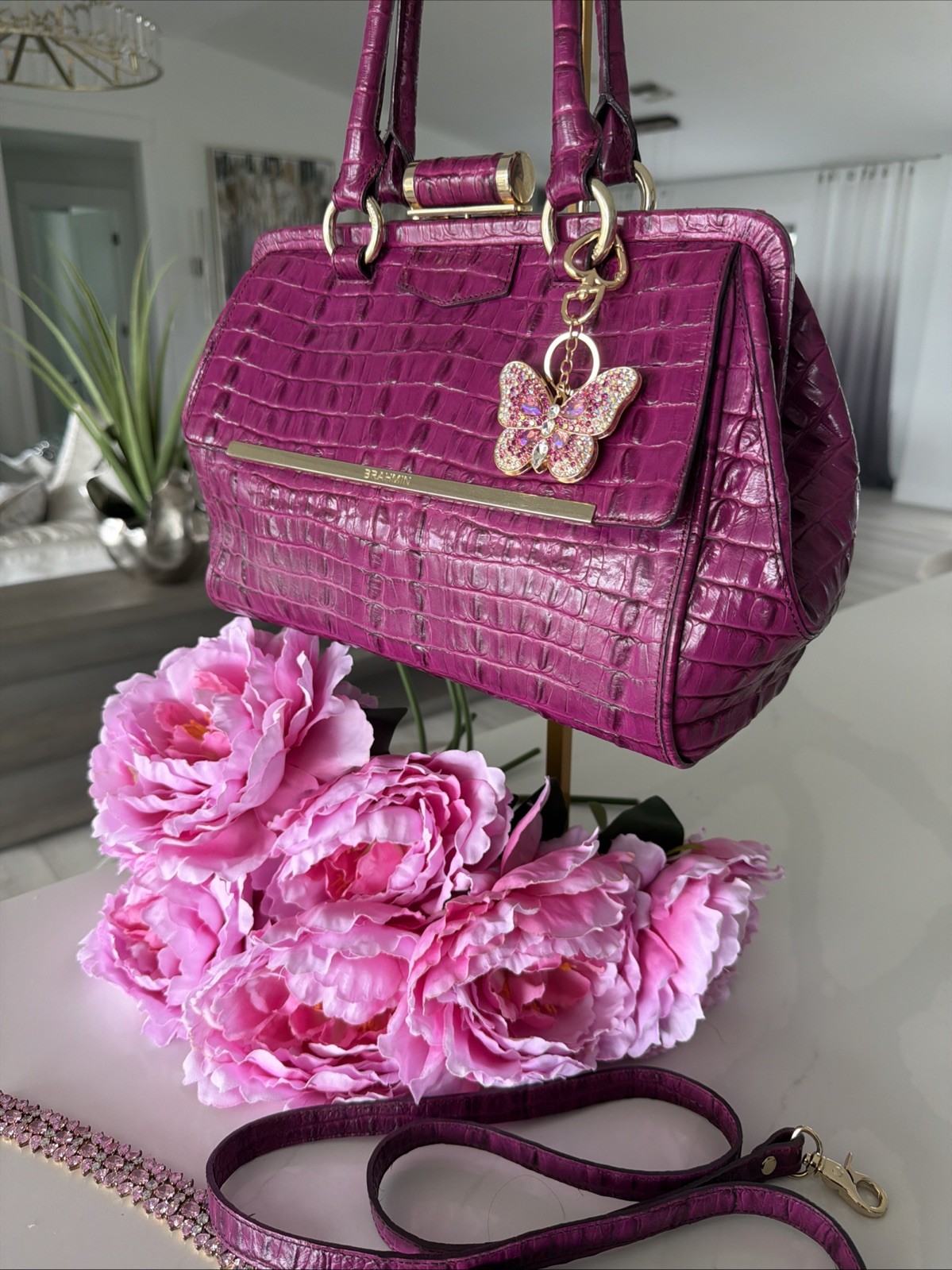 Brahmin Purse Pink Magenta Structure Retired Top Satchel Cylinder KissLock