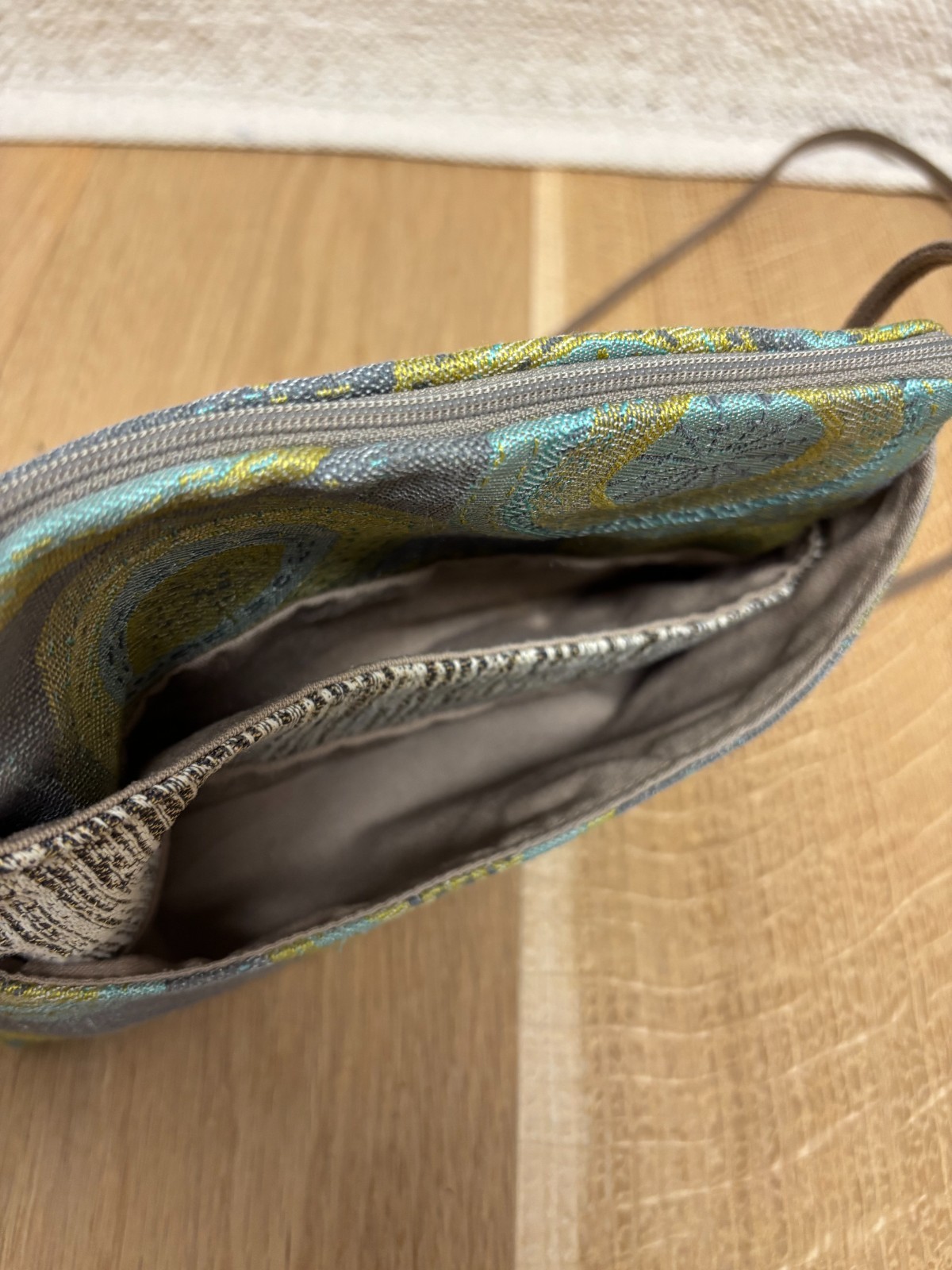 Maruca Design Crossbody Bag – Geometric Tapestry Olive Green and Blue Circles