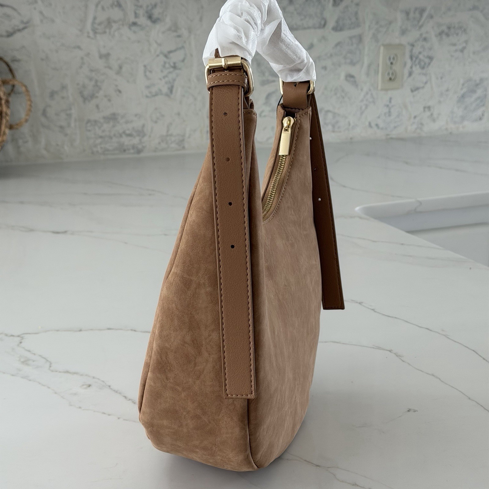 4TH & RECKLESS Una Faux SuedeCrescent Bag Shoulder Purse / Hobo bag in brown tan