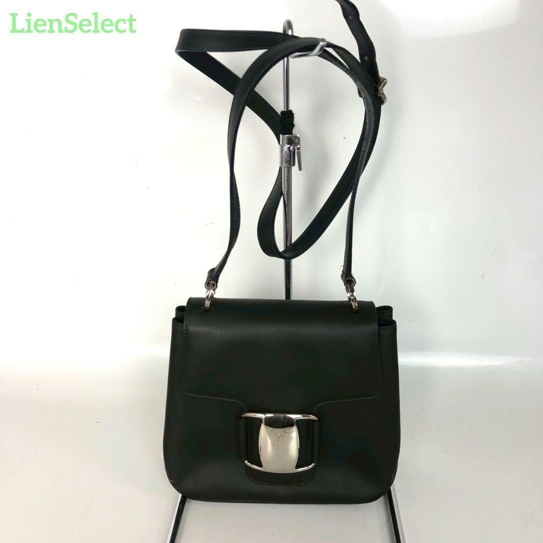 Salvatore Ferragamo Gancini Black Leather Shoulder Bag Unisex Silver Hardware