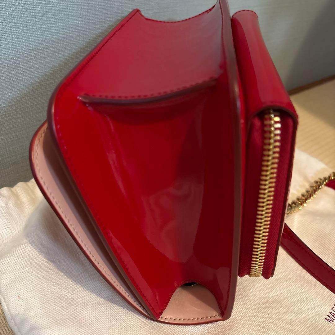 Salvatore Ferragamo Red Patent Leather Shoulder Bag Chain Bow Authentict
