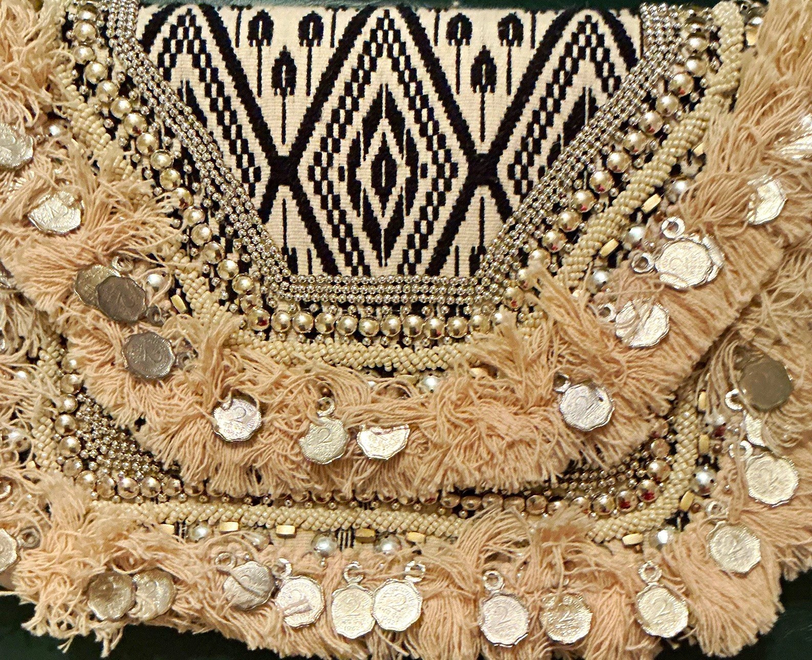 Antik Kraft Black White Beige Geometric Beaded Fringe Coin Clutch Snap Closure