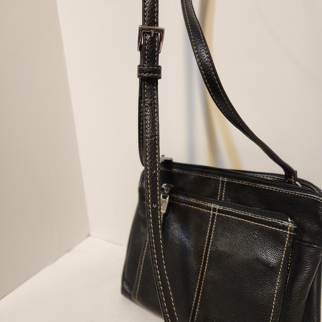 Tignanello Black Pebbled Leather Crossbody Purse Organizer Shoulder Bag
