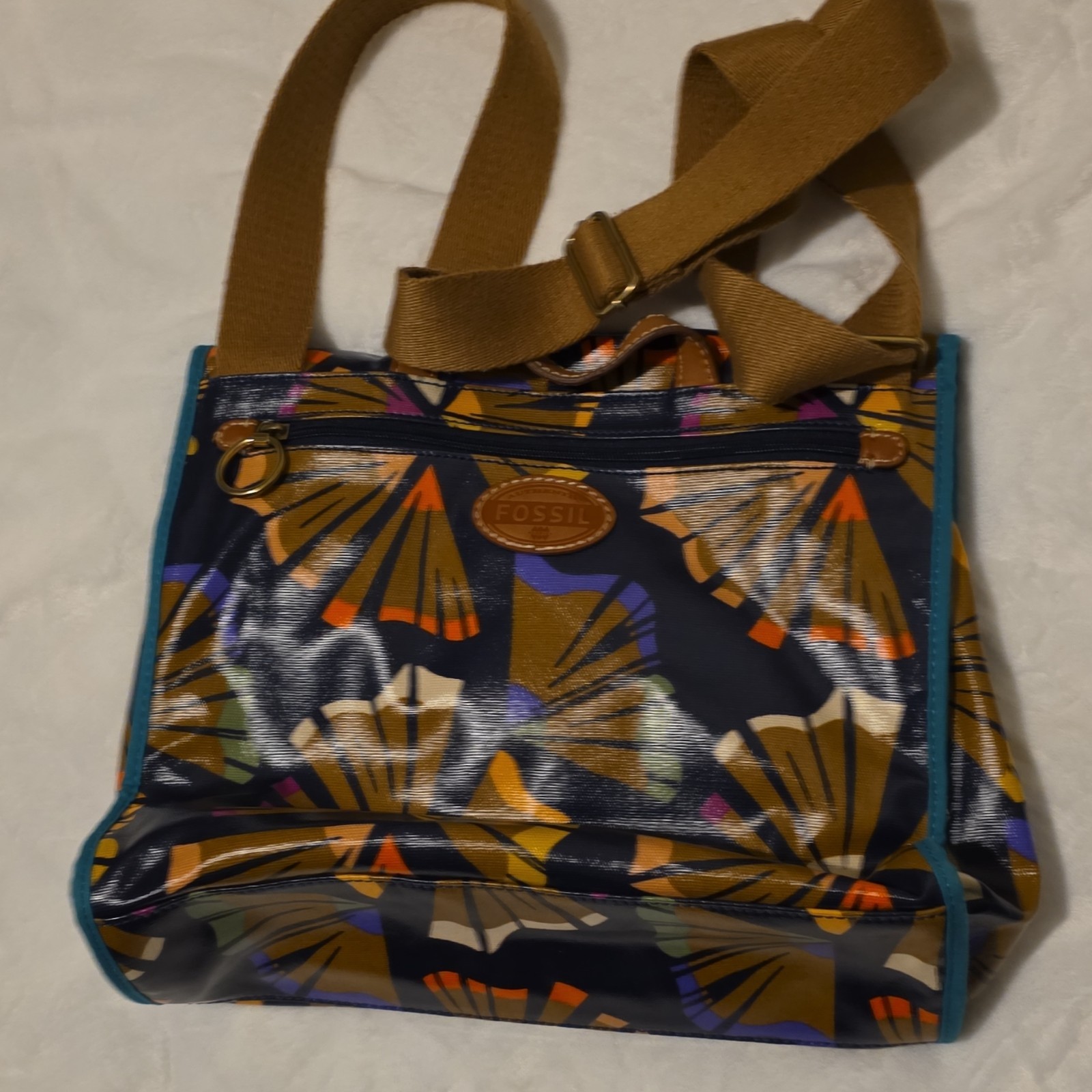 Y2k. Nice Fossil Shoulder Bag Abstract Pattern Buckle Accent Zipper Stitching