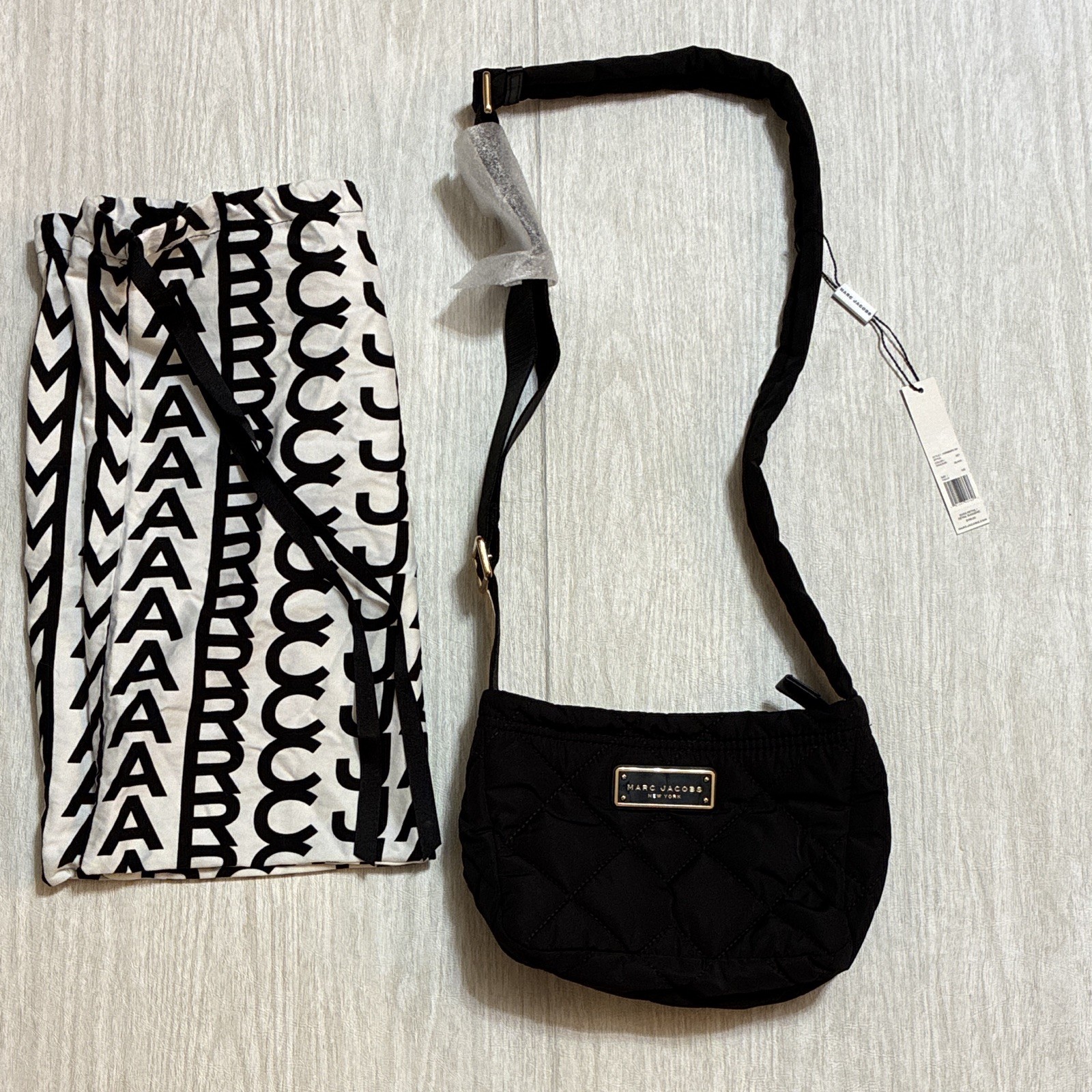 Marc Jacobs Black Crossbody Bag Adjustable Strap Zip Pockets Dust Bag Brand Card