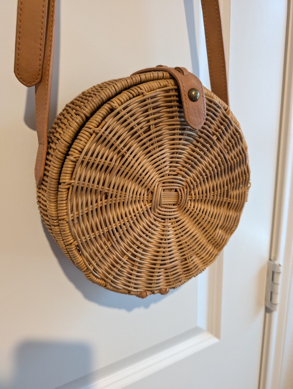 Round Rattan Crossbody Bag Woven Straw Boho Circle Purse Leather Strap
