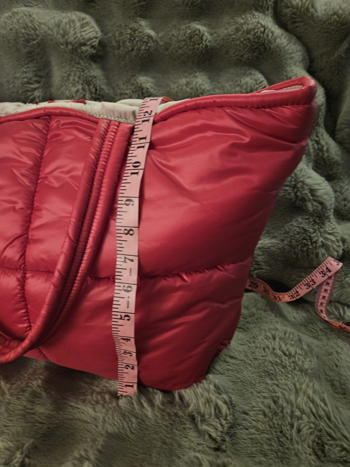 LeSportsac Red Large Tote Bag Snap Closure Lined Inner Pockets Silver Hardware