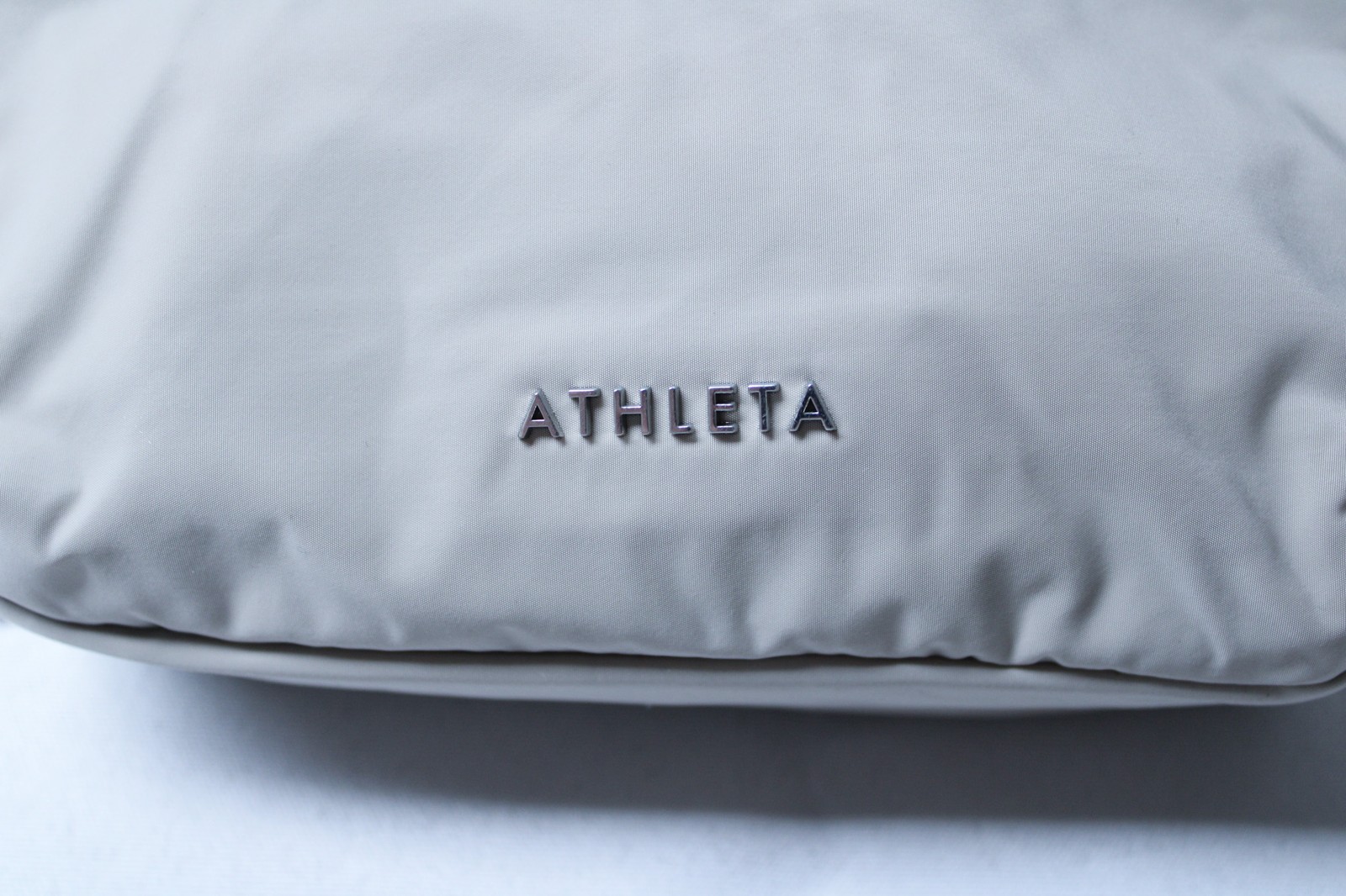 Athleta Women’s All About Crossbody Belt Bag NC3 Oyster Grey One Size NWT