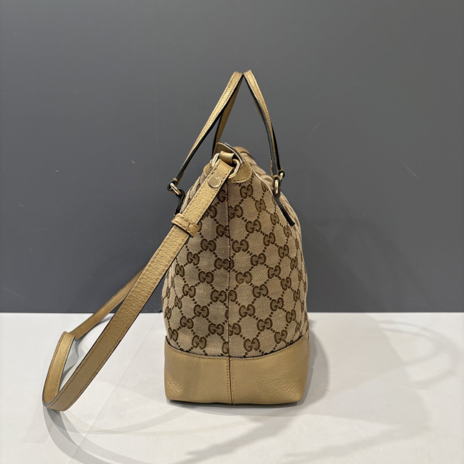 Gucci Two Way Bag Brown Gold Gg Supreme Monogram Calfskin (ym040126c2)