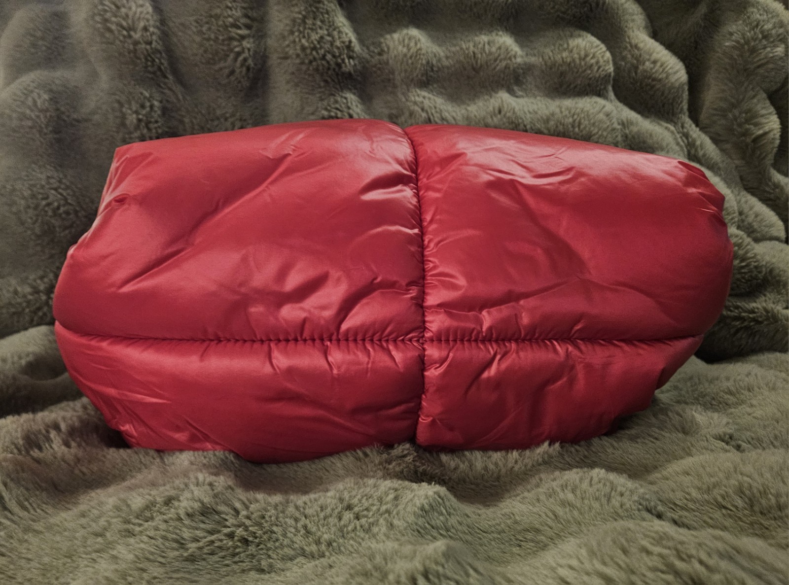 LeSportsac Red Large Tote Bag Snap Closure Lined Inner Pockets Silver Hardware