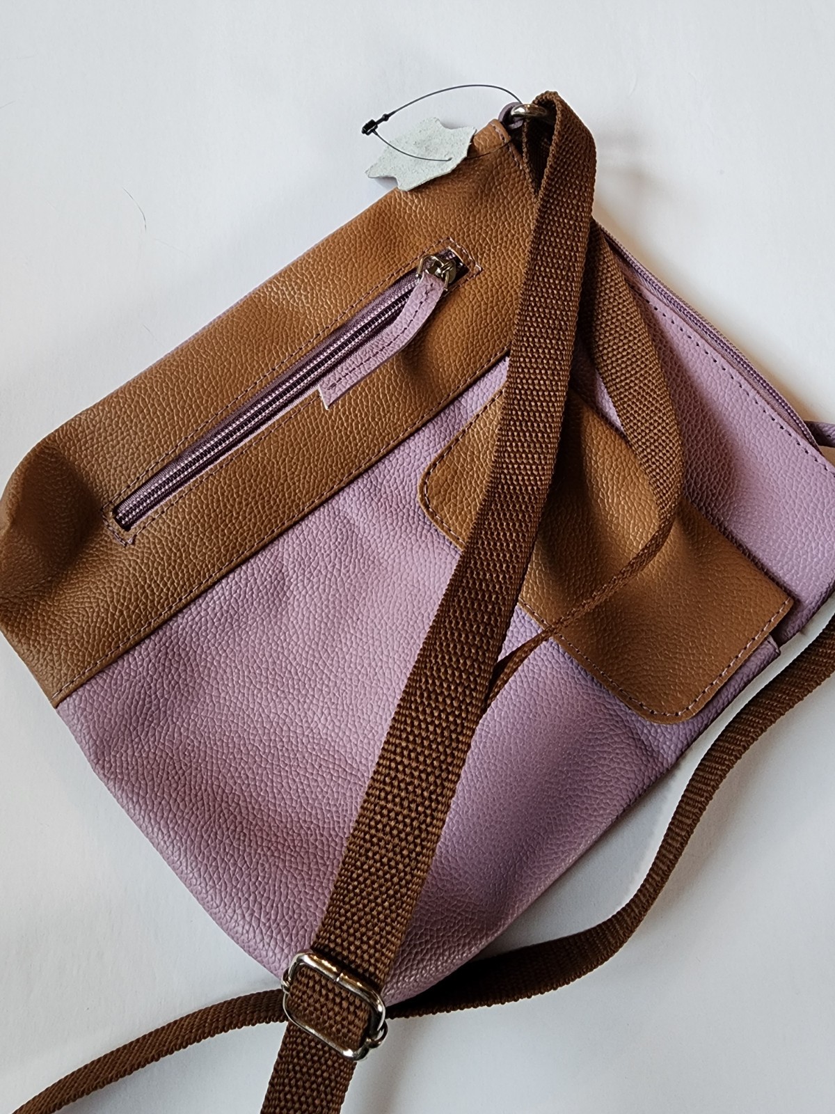 Lilac Lavender Pebbled Leather Crossbody Purse Brown Trim 8 X 9.5in. 3 Pocket