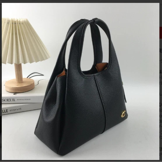 COACH CM545 Lana Shoulder Bag 23 Polished Pebble Leather Black .New!!