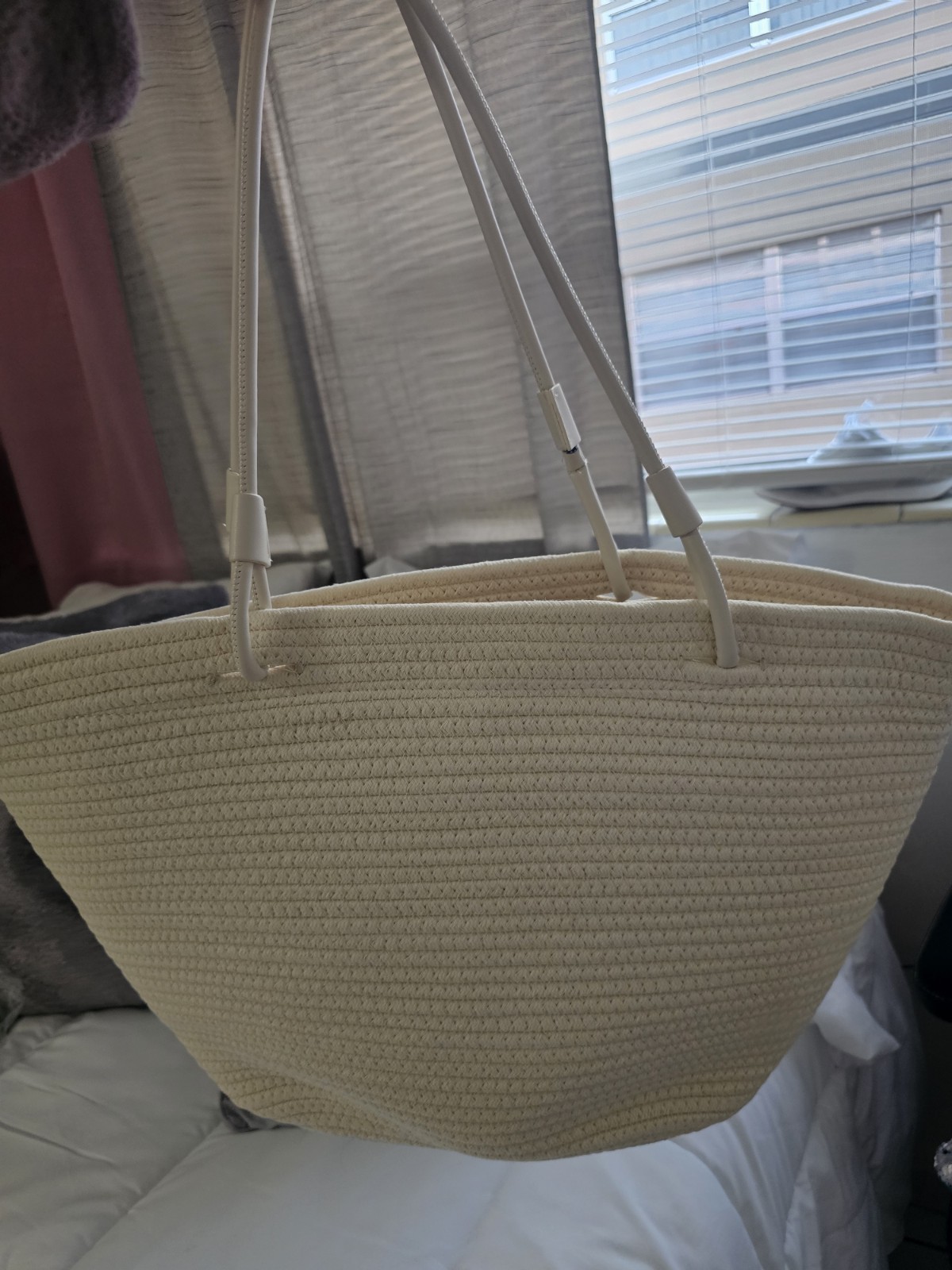 Women’s Beige Large Crescent Tote Shoulder Bag Zip Lined Inner Pockets