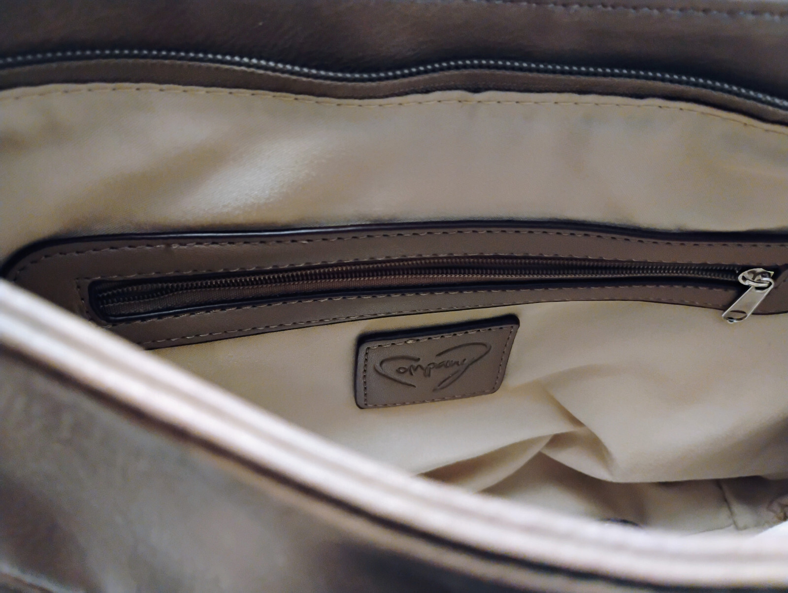 NEW Company Handbag Purse Montreal Quebec CW6158 Color Mushroom NWT Medium Size