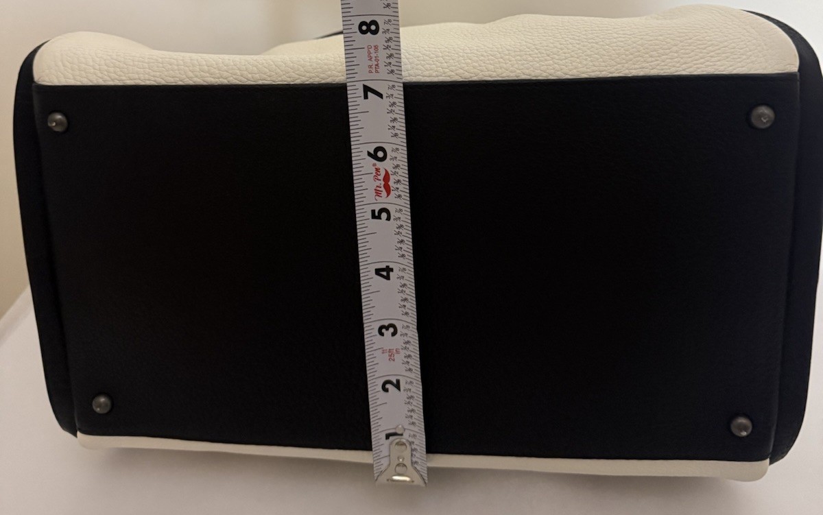 AKRIS NEW! Alex White/Black 100% Calfskin Leather Medium Bucket Tote Ret. $1690